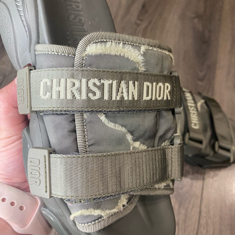 Christian Dior D-Wander Slides